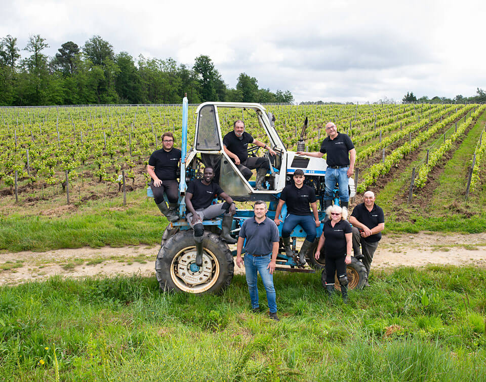 L'équipe des ouvriers viticoles du domaine Mérieau